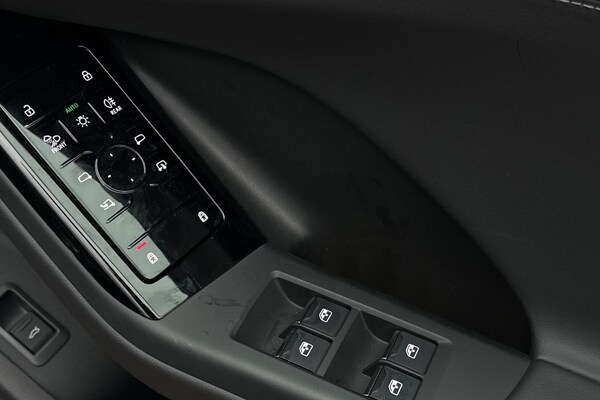 Used Audi Q6 e-tron 2025 for sale - 76232574: Photo 44