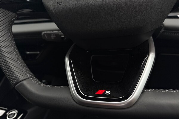 Used Audi Q6 e-tron 2025 for sale - 76232574: Photo 52