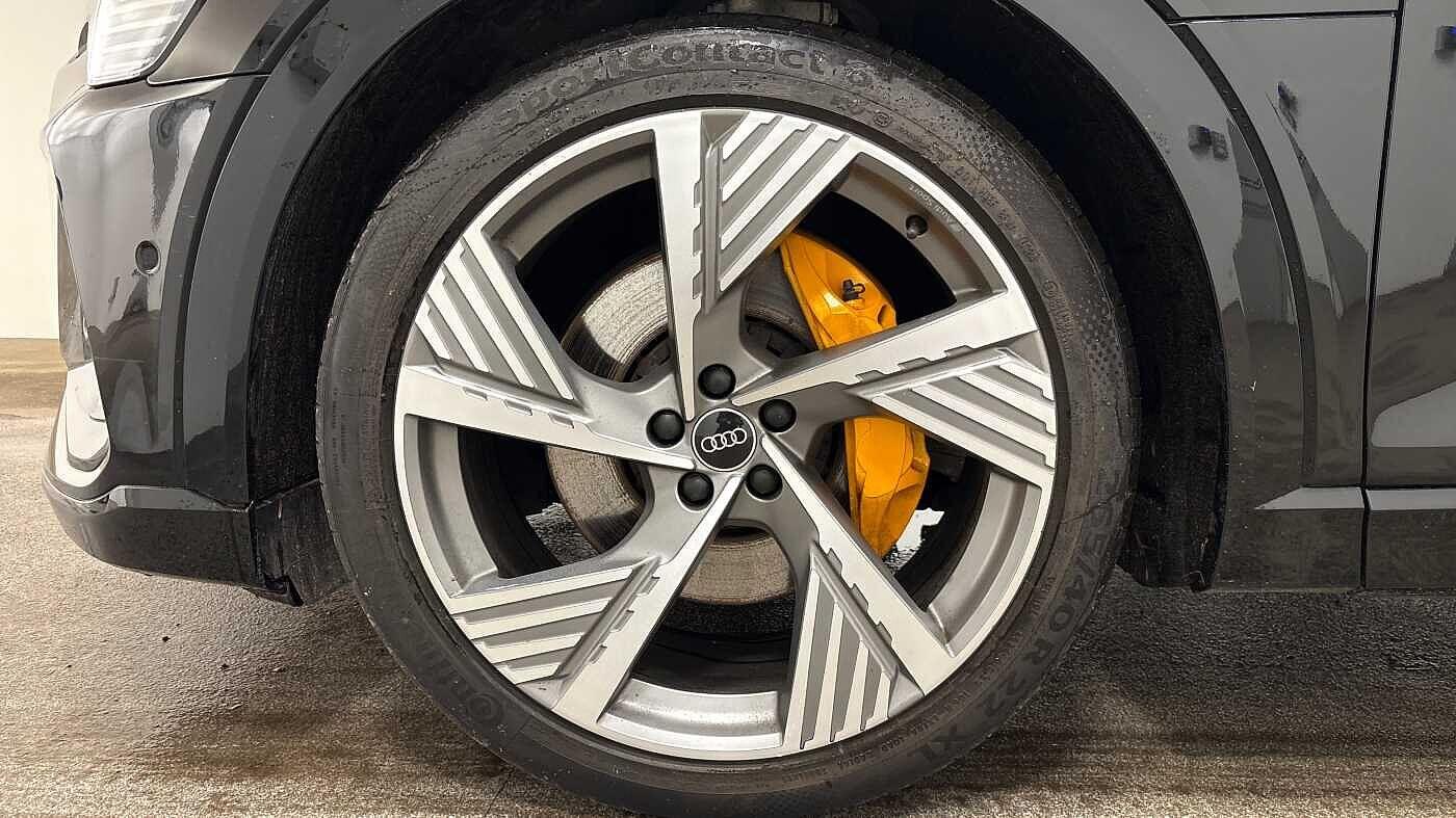 Used Audi e-tron 2022 for sale - 77680172: Photo 5