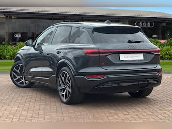 Used Audi Q6 e-tron 2024 for sale - 79779365: Photo
