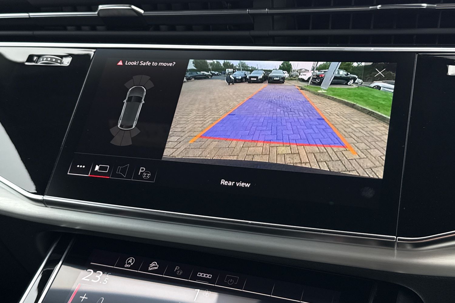 Used Audi Q8 2022 for sale - 76194071: Photo 41