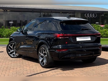 Used Audi Q6 e-tron 2024 for sale - 79355157: Photo