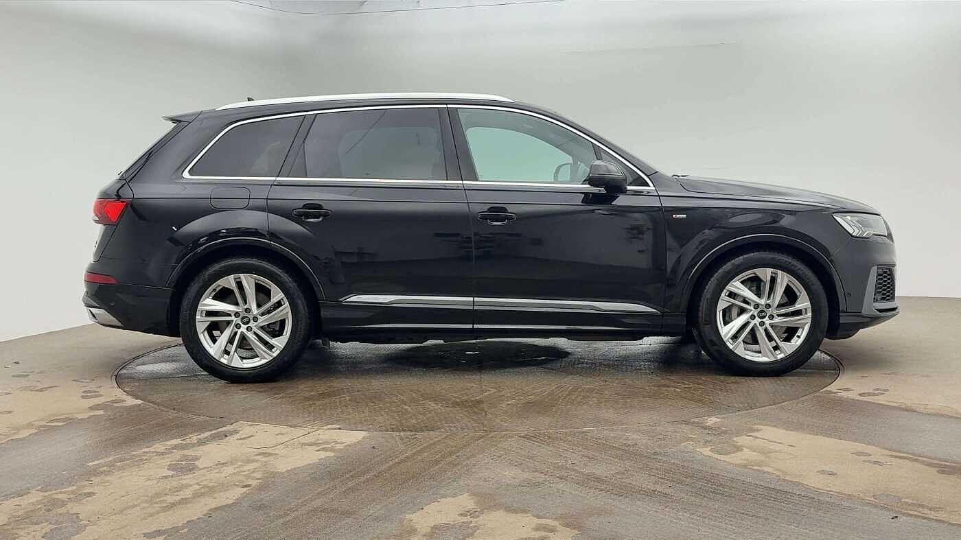 Used Audi Q7 2023 for sale - 77138840: Photo 4