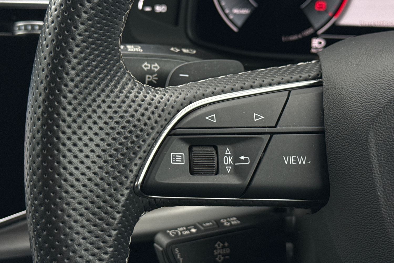 Used Audi Q8 2023 for sale - 78177651: Photo 36