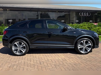 Used Audi Q3 2022 for sale - 78367768: Photo