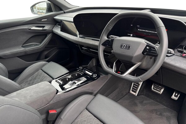 Used Audi Q6 e-tron 2025 for sale - 76316607: Photo 14