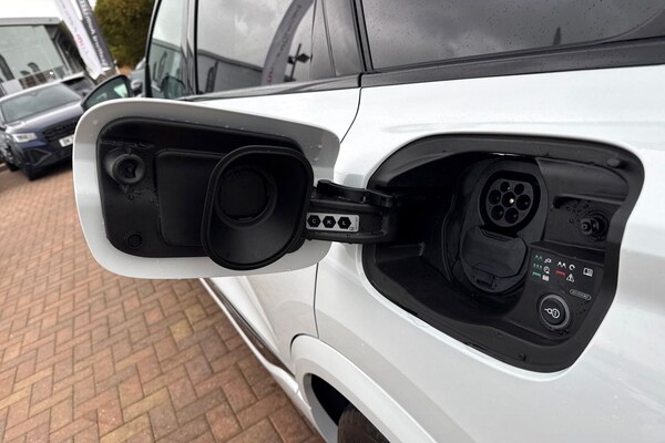 Used Audi Q6 e-tron 2025 for sale - 76316607: Photo 41