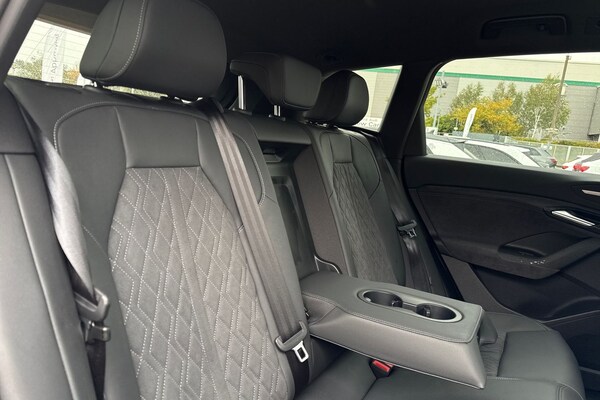 Used Audi Q6 e-tron 2025 for sale - 76316607: Photo 44