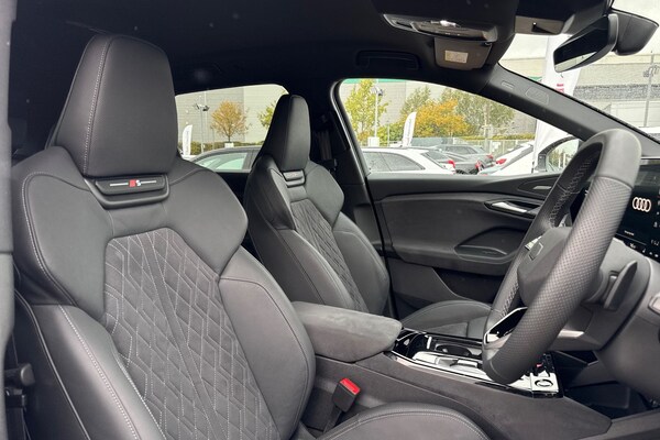 Used Audi Q6 e-tron 2025 for sale - 76316607: Photo 47