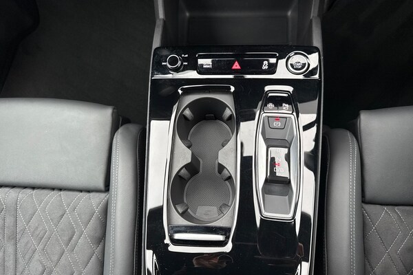 Used Audi Q6 e-tron 2025 for sale - 76316607: Photo 60
