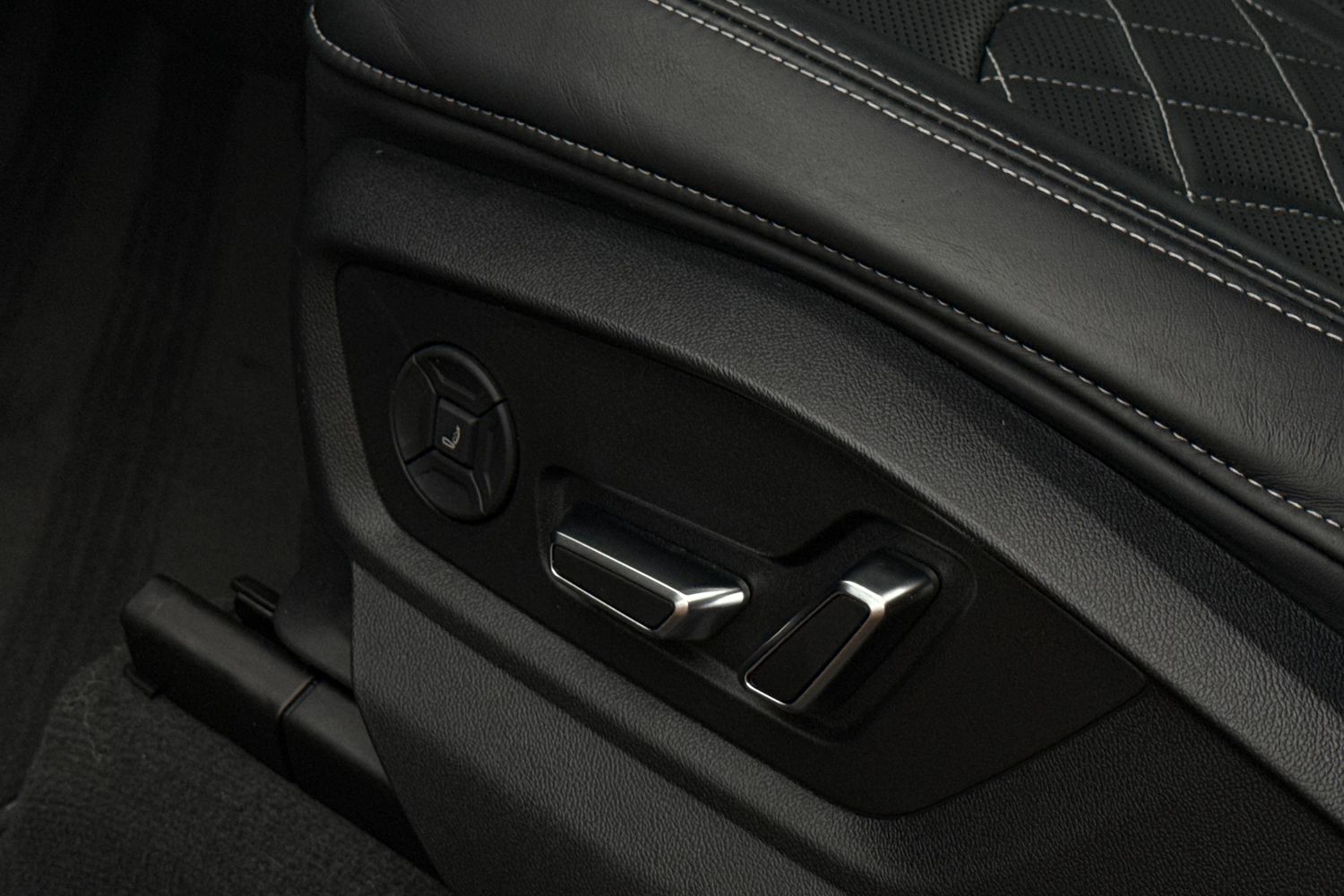 Used Audi SQ8 2021 for sale - 77152633: Photo 35