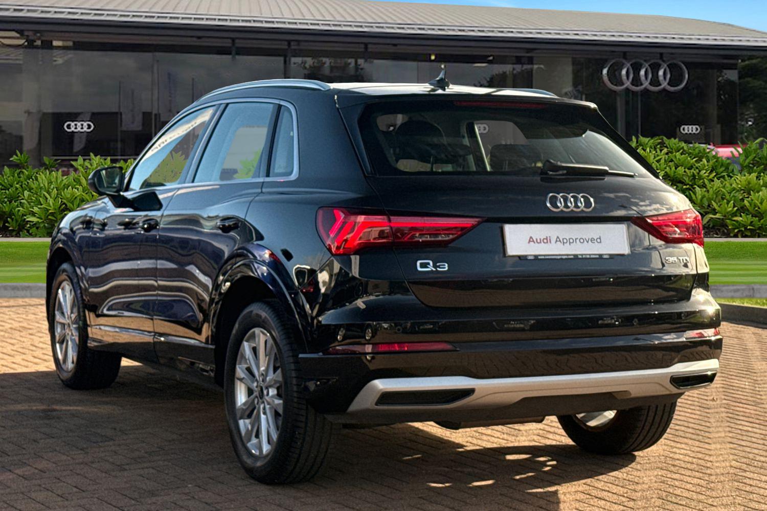 Used Audi Q3 2022 for sale - 76401637: Photo 2