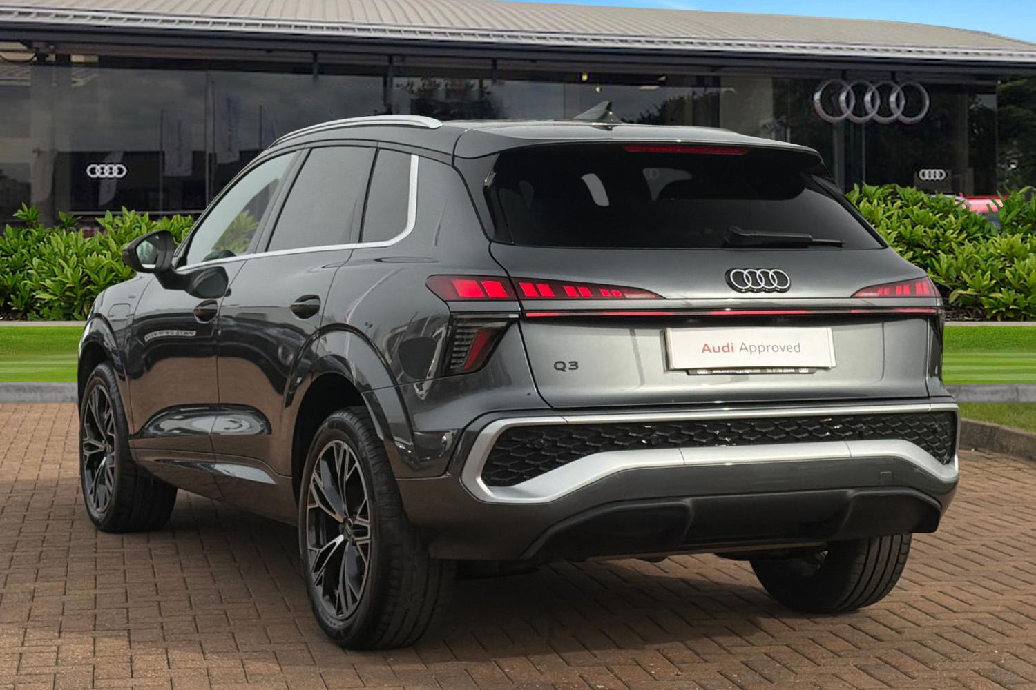 Used Audi Q3 2025 for sale - 77996412: Photo 2