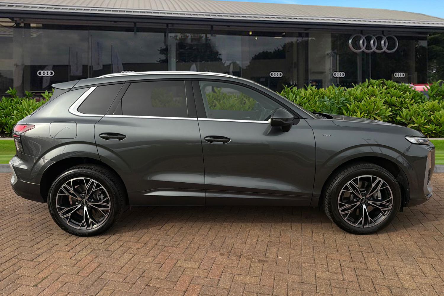 Used Audi Q3 2025 for sale - 77996412: Photo 3