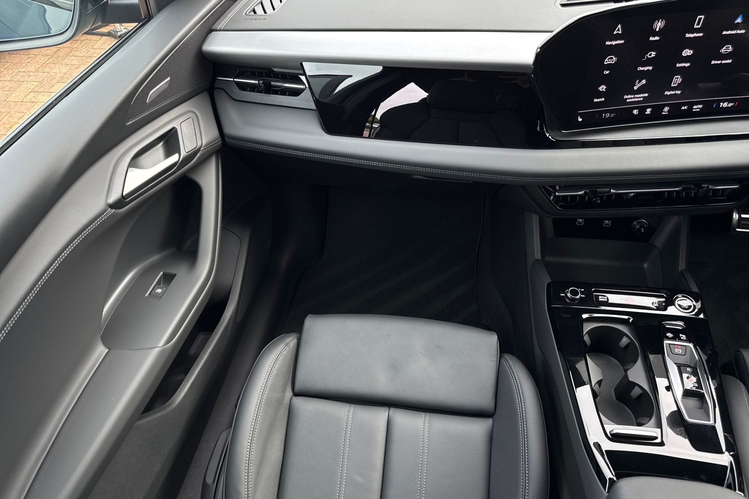 Used Audi Q6 e-tron 2025 for sale - 76654356: Photo 19