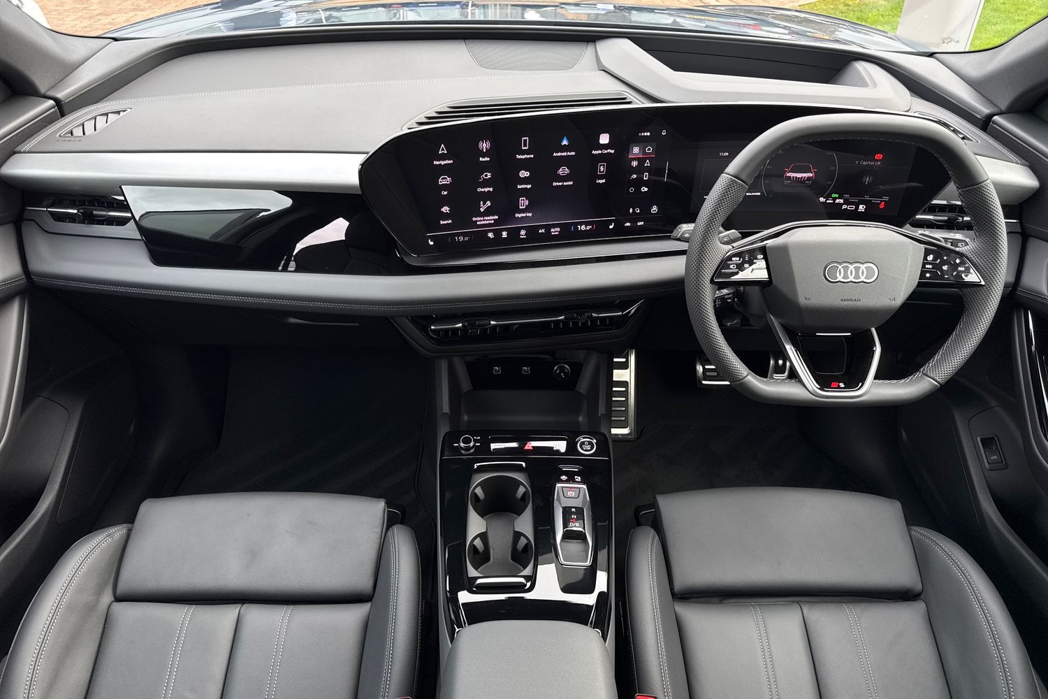 Used Audi Q6 e-tron 2025 for sale - 76654356: Photo 30