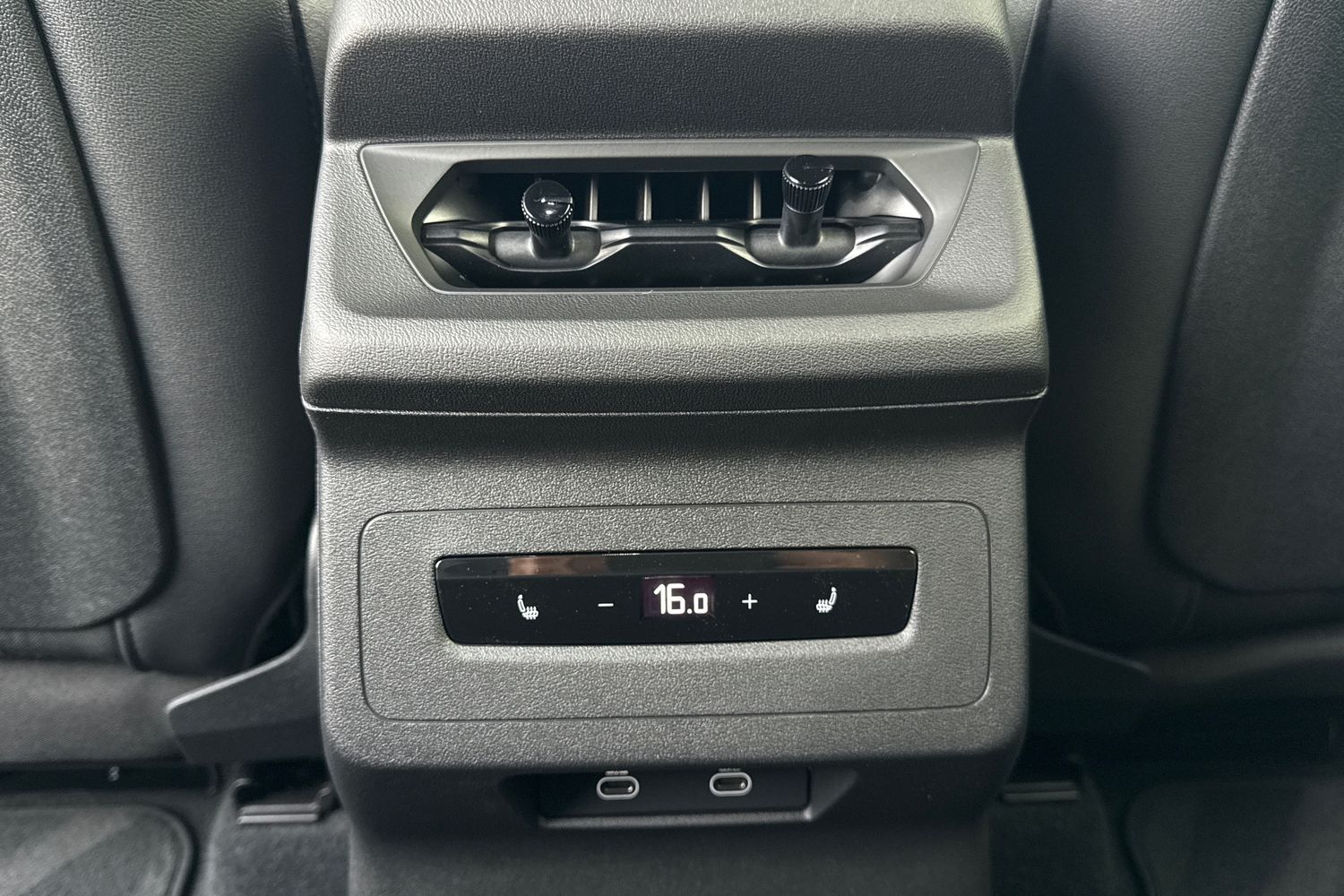 Used Audi Q6 e-tron 2025 for sale - 76654356: Photo 35