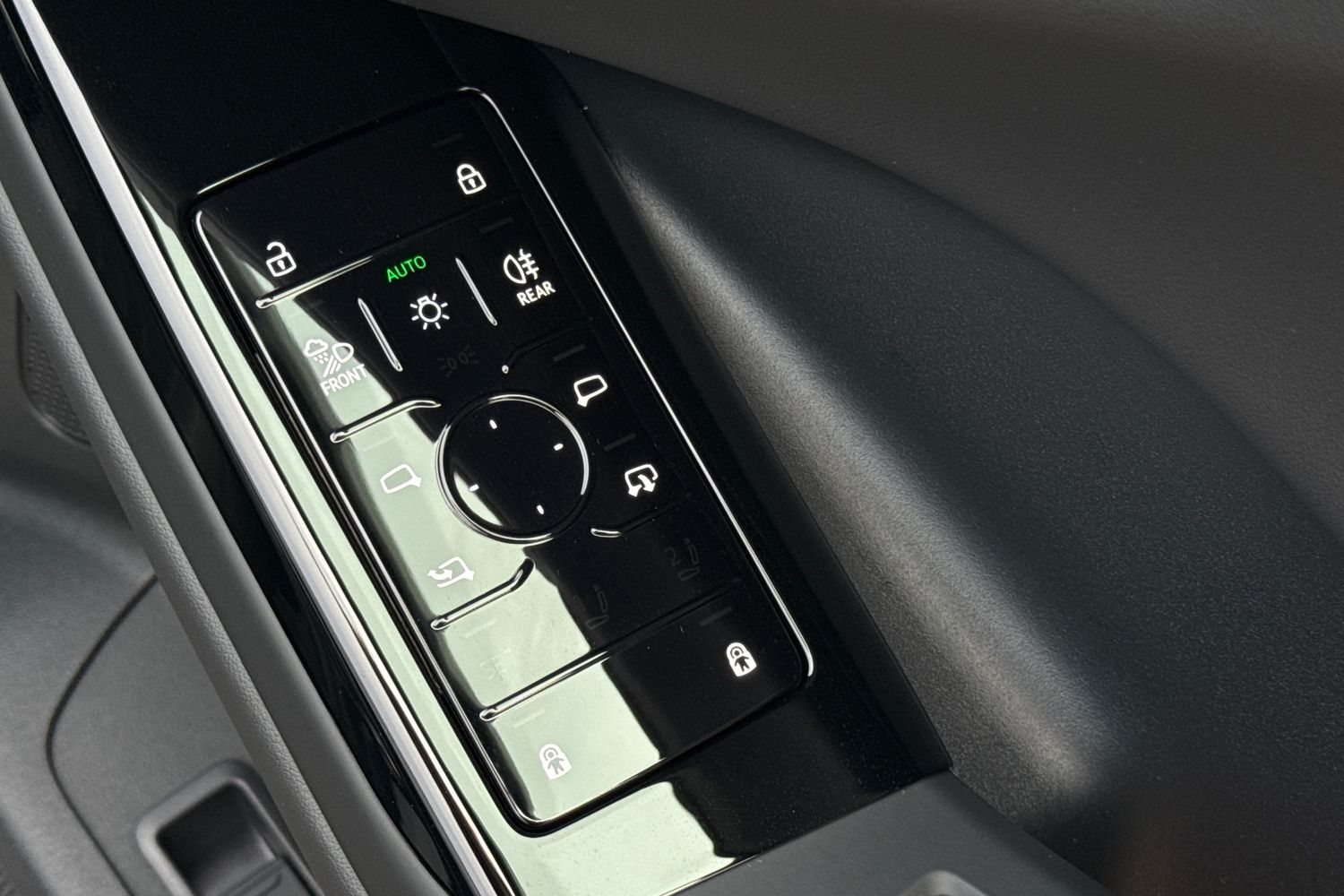 Used Audi Q6 e-tron 2025 for sale - 76654356: Photo 45