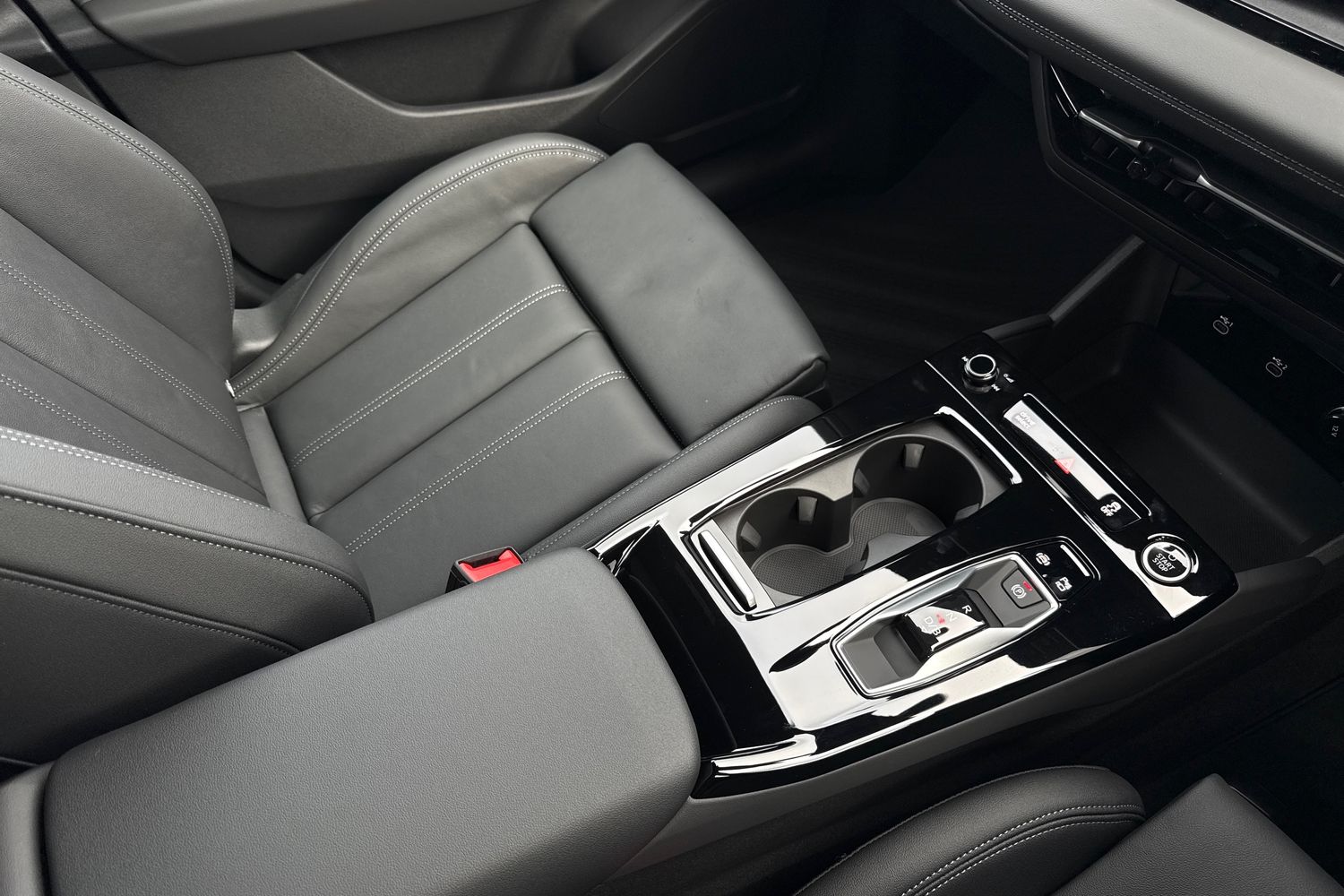 Used Audi Q6 e-tron 2025 for sale - 76654356: Photo 60