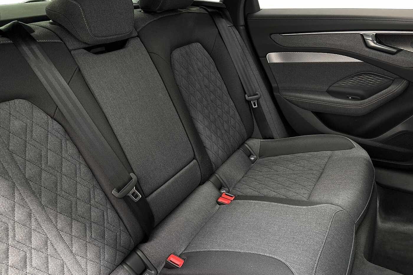 Used Audi A6 Saloon 2025 for sale - 76520100: Photo 10