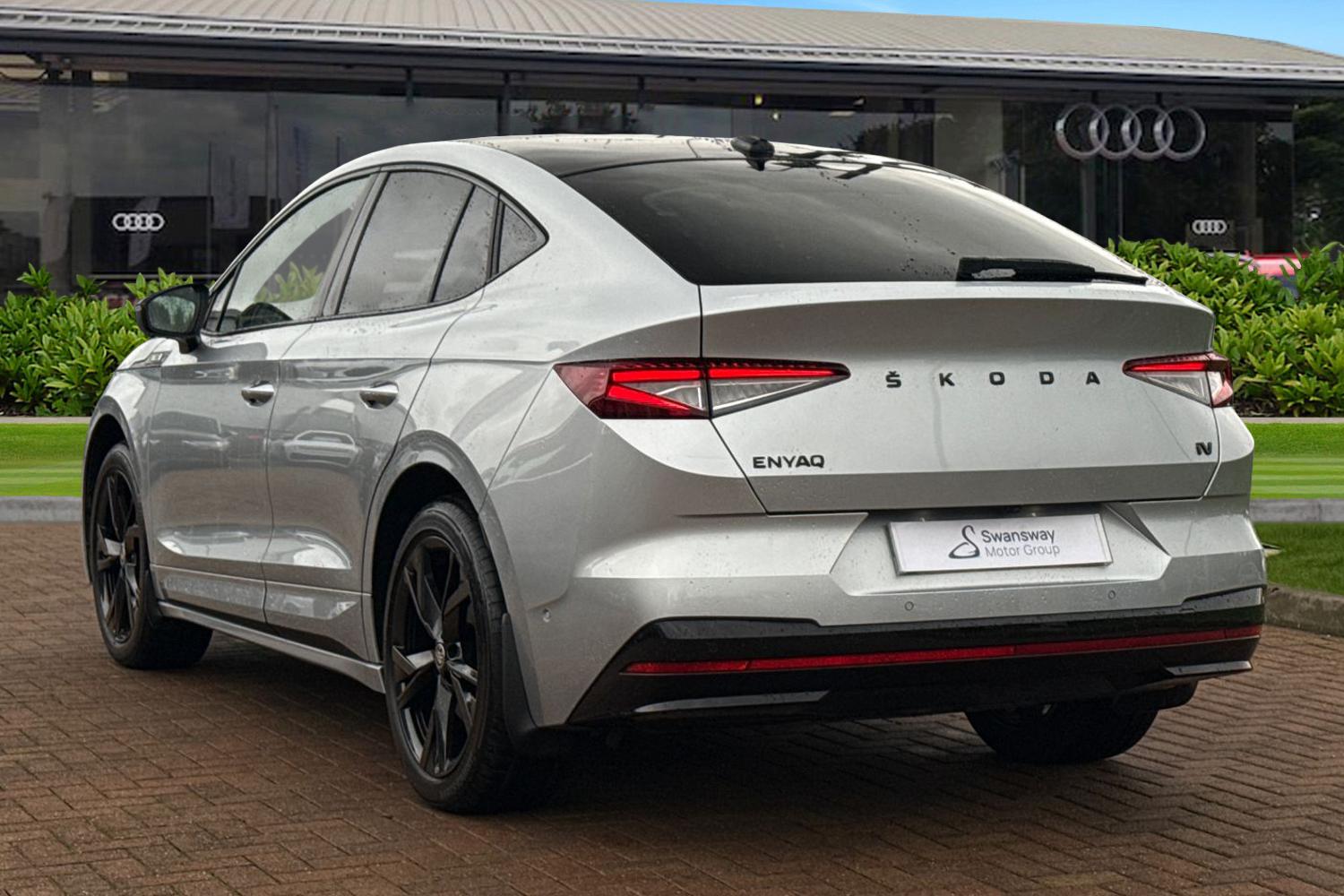 Used Skoda Enyaq 2023 for sale - 76654245: Photo 2