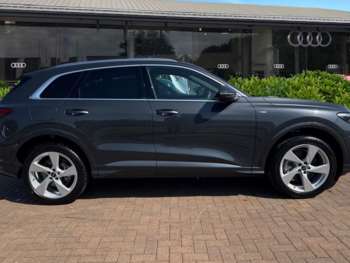Used Audi Q5 2025 for sale - 74671937: Photo