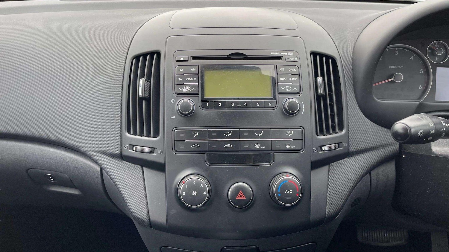 Used Hyundai i30 2011 for sale - 78170789: Photo 40