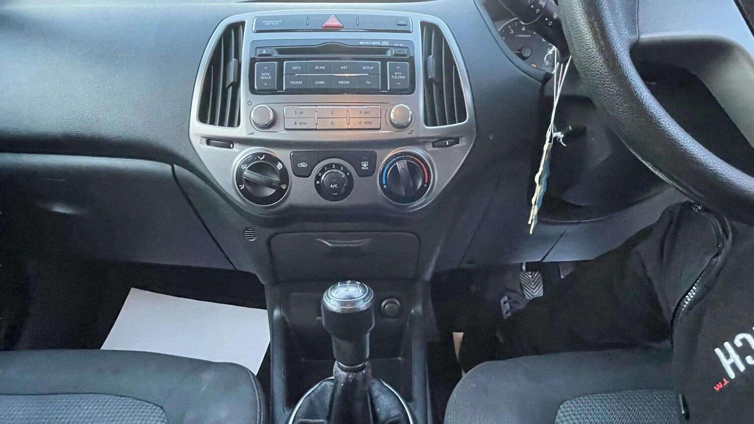 Used Hyundai i20 2012 for sale - 78070289: Photo 15