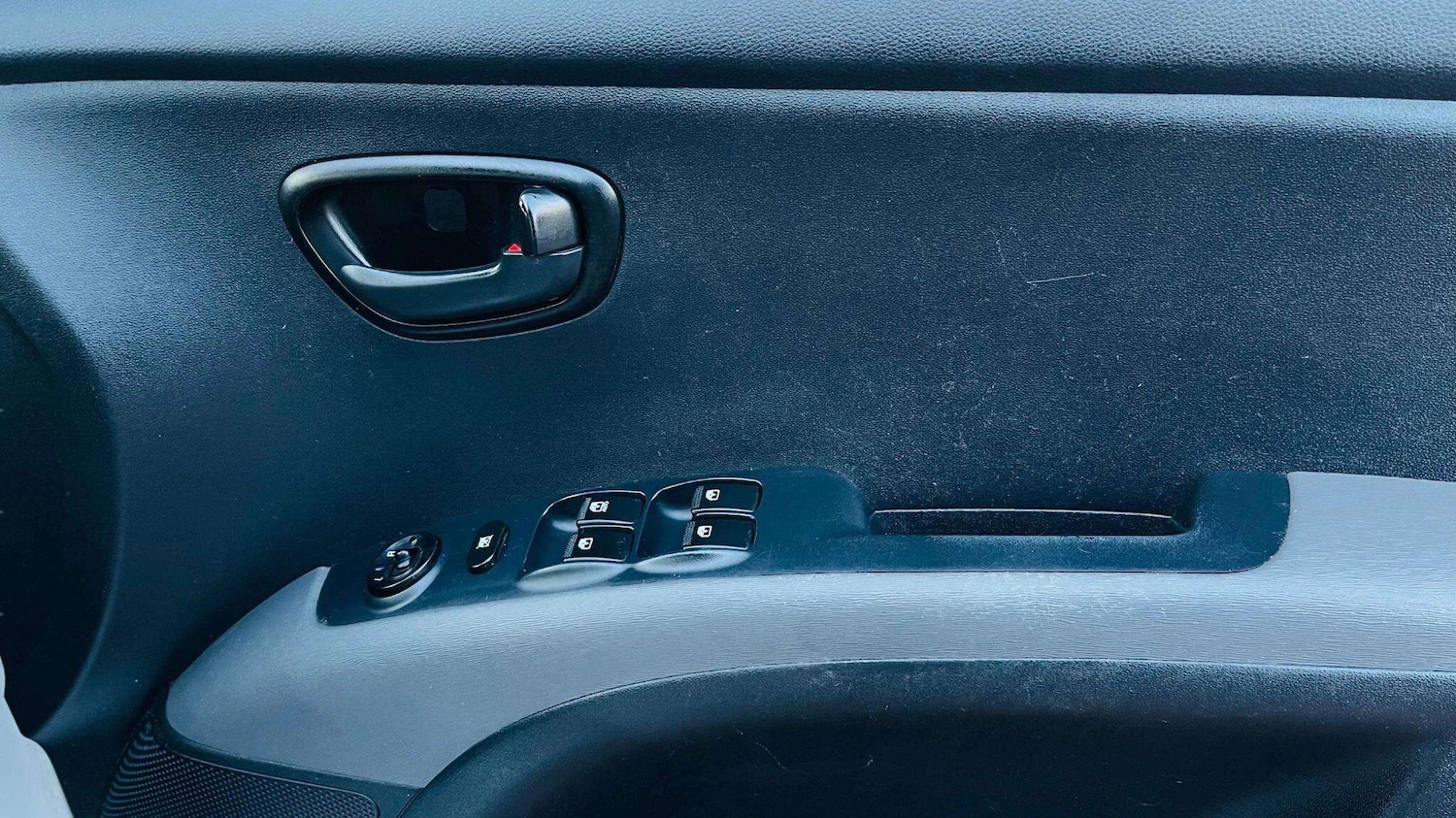 Used Hyundai i10 2010 for sale - 78086402: Photo 27