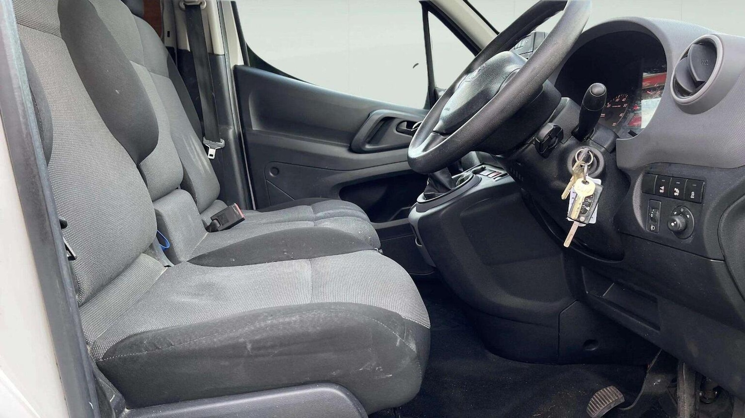 Used Peugeot Partner 2017 for sale - 78070500: Photo 12