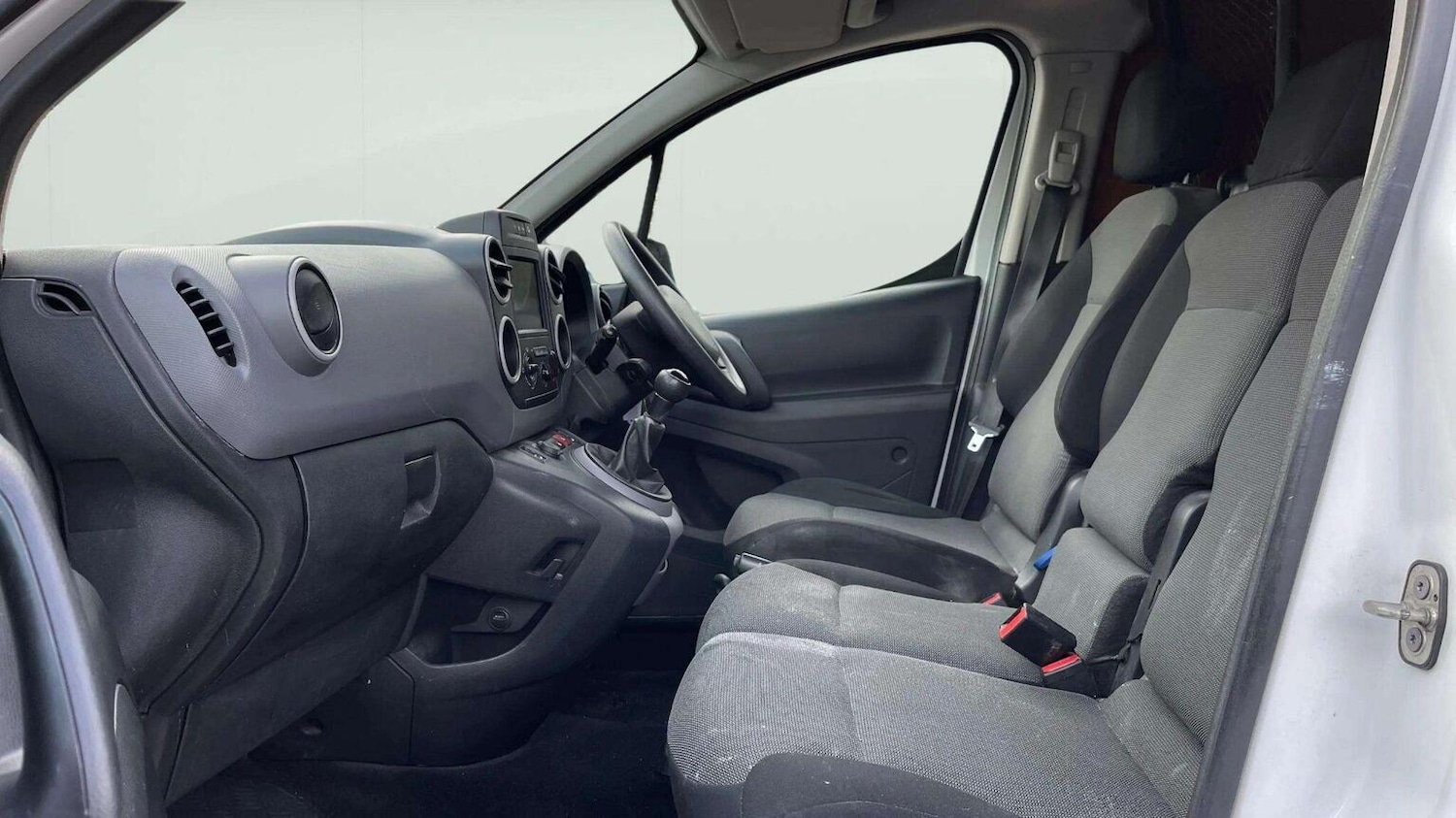 Used Peugeot Partner 2017 for sale - 78070500: Photo 21