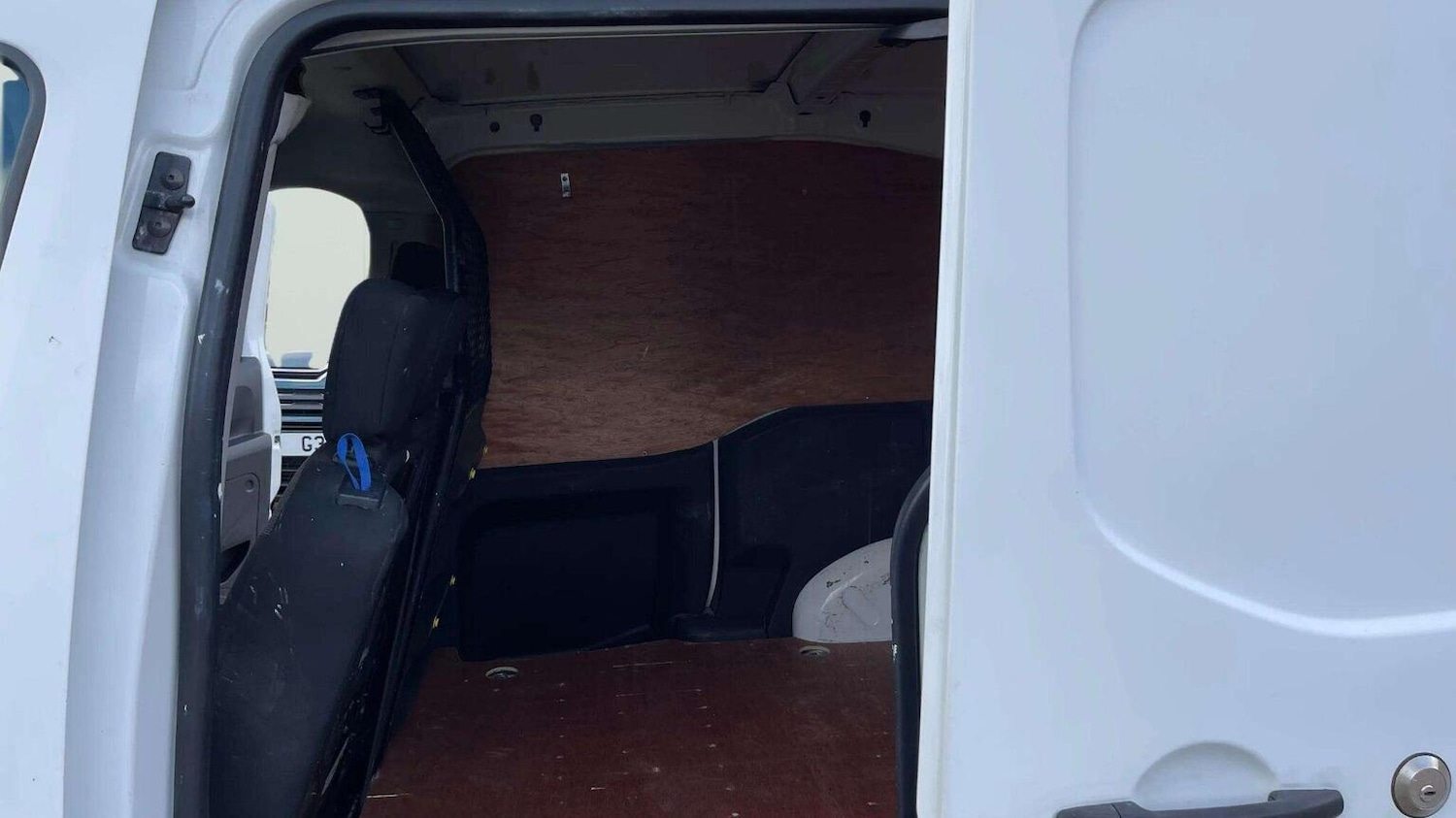 Used Peugeot Partner 2017 for sale - 78070500: Photo 26