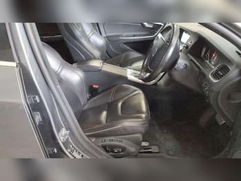 Used Volvo V60 2016 for sale - 79847693: Photo
