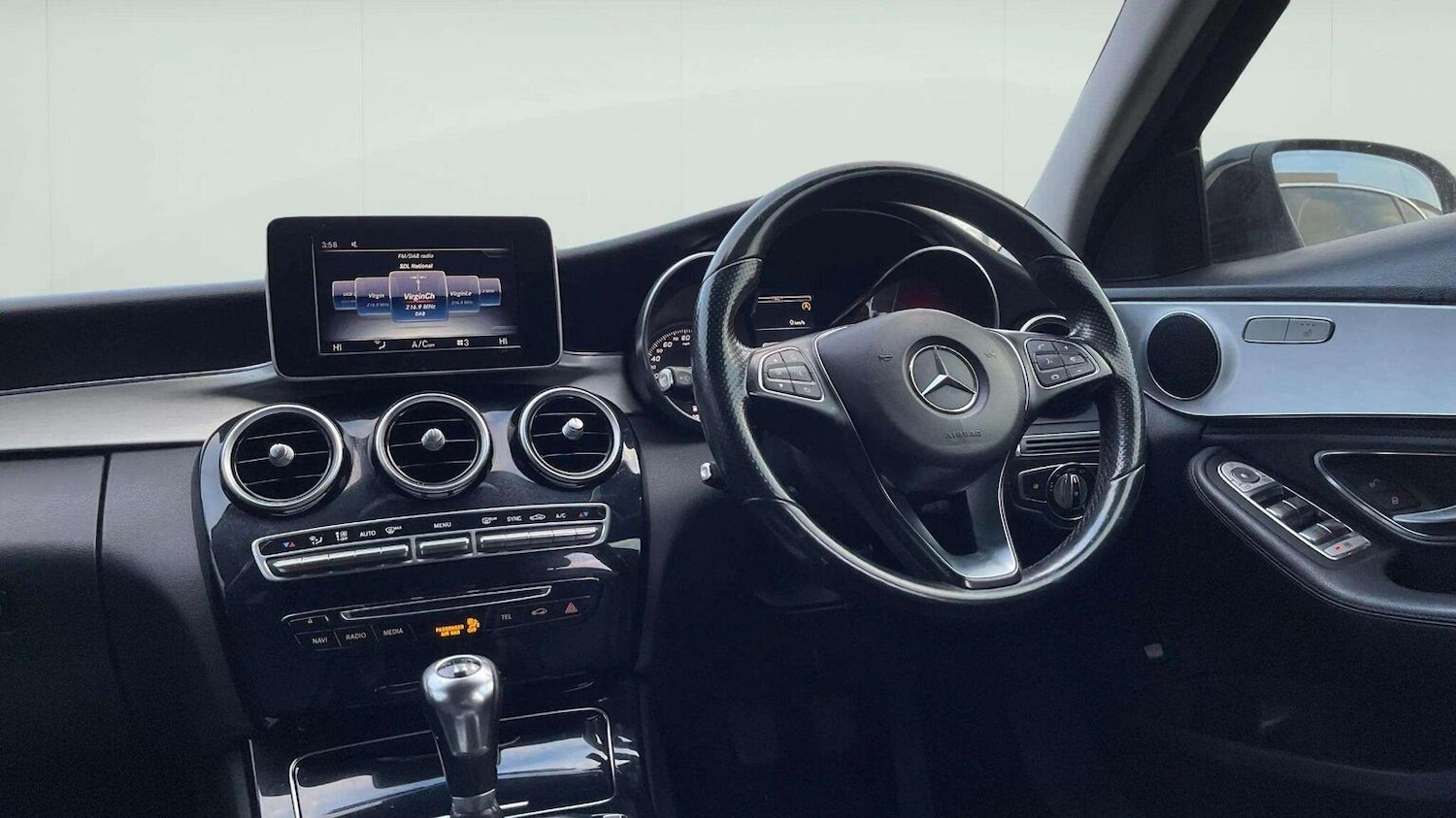 Used Mercedes-Benz C Class 2014 for sale - 78070532: Photo 16