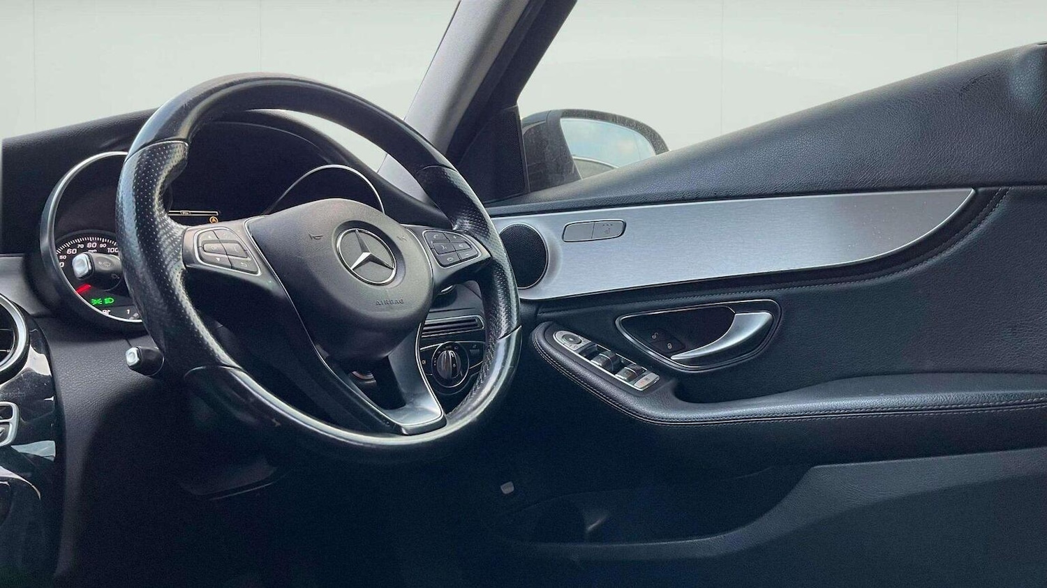 Used Mercedes-Benz C Class 2014 for sale - 78070532: Photo 17