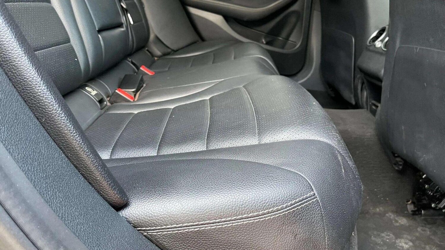 Used Mercedes-Benz C Class 2014 for sale - 78070532: Photo 25