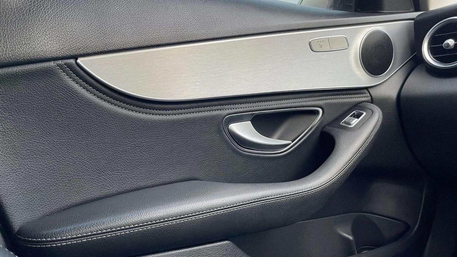 Used Mercedes-Benz C Class 2014 for sale - 78070532: Photo 35