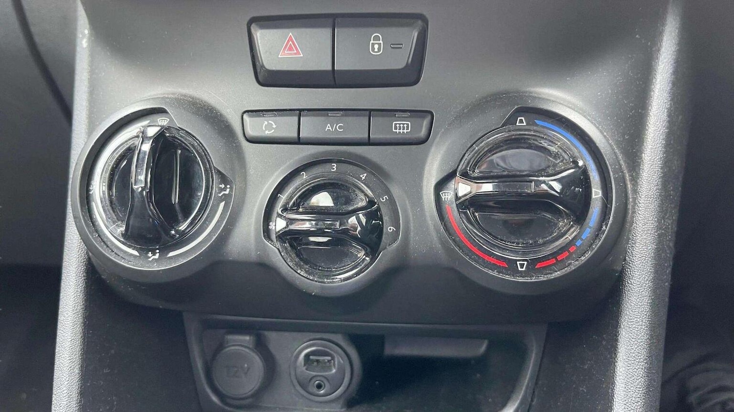 Used Peugeot 208 2016 for sale - 78070315: Photo 23