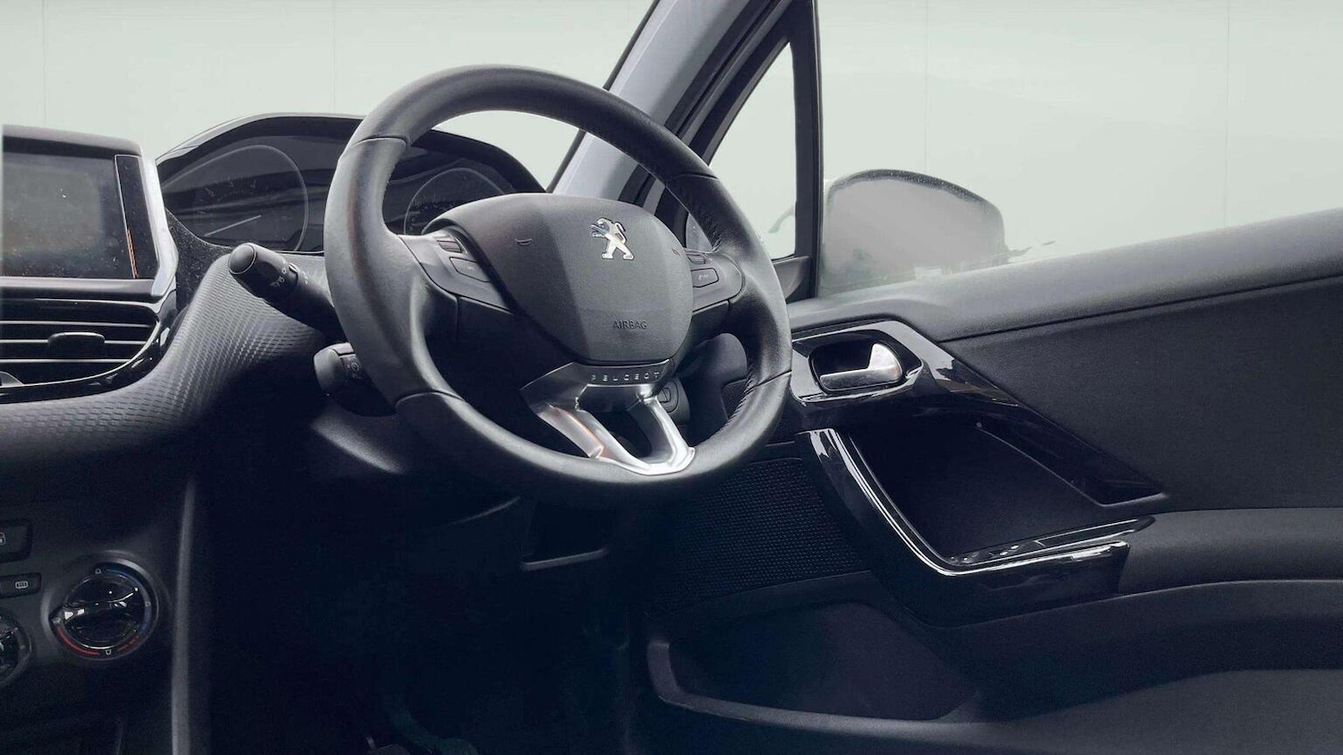 Used Peugeot 208 2016 for sale - 78070315: Photo 30