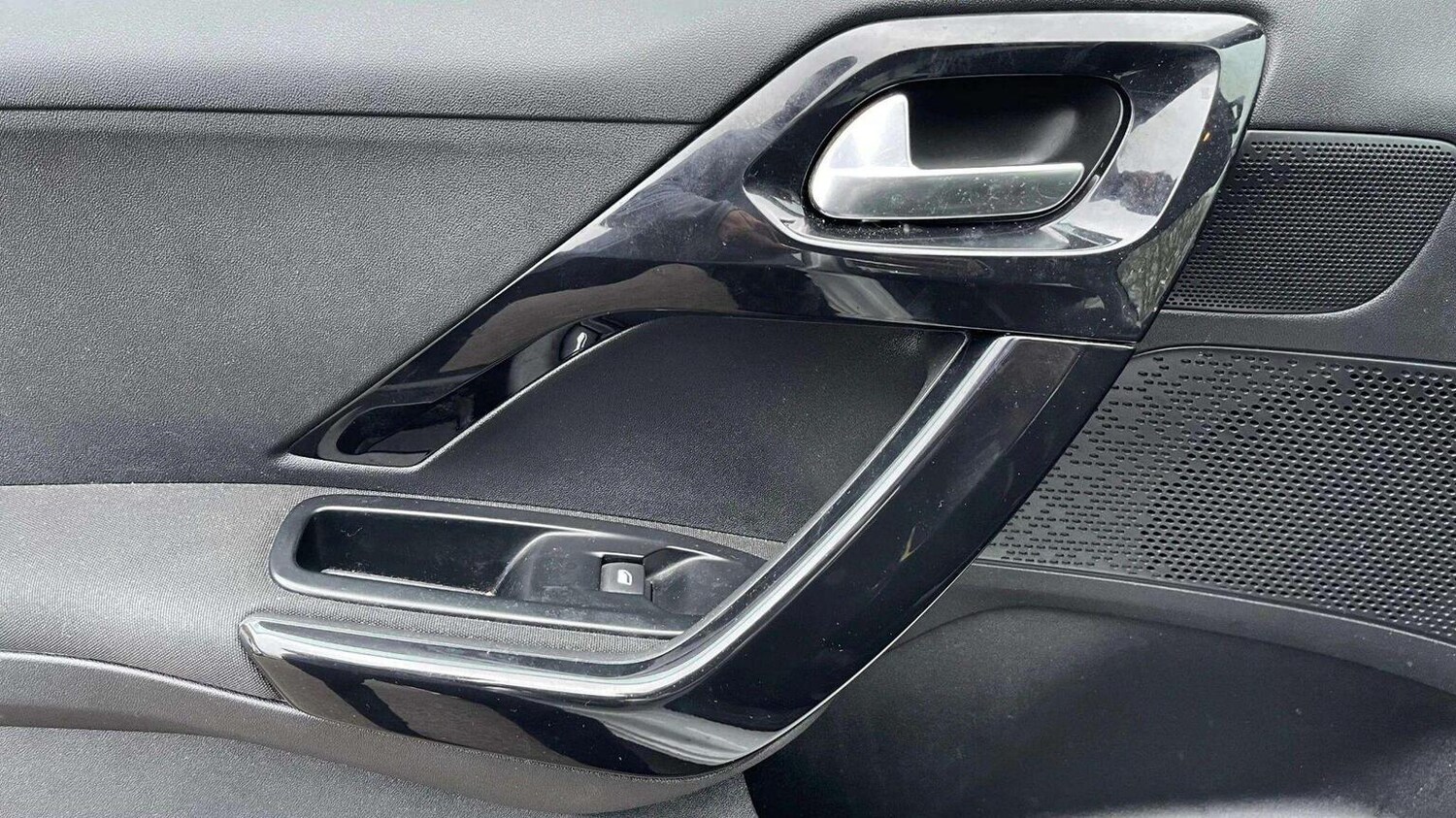 Used Peugeot 208 2016 for sale - 78070315: Photo 37