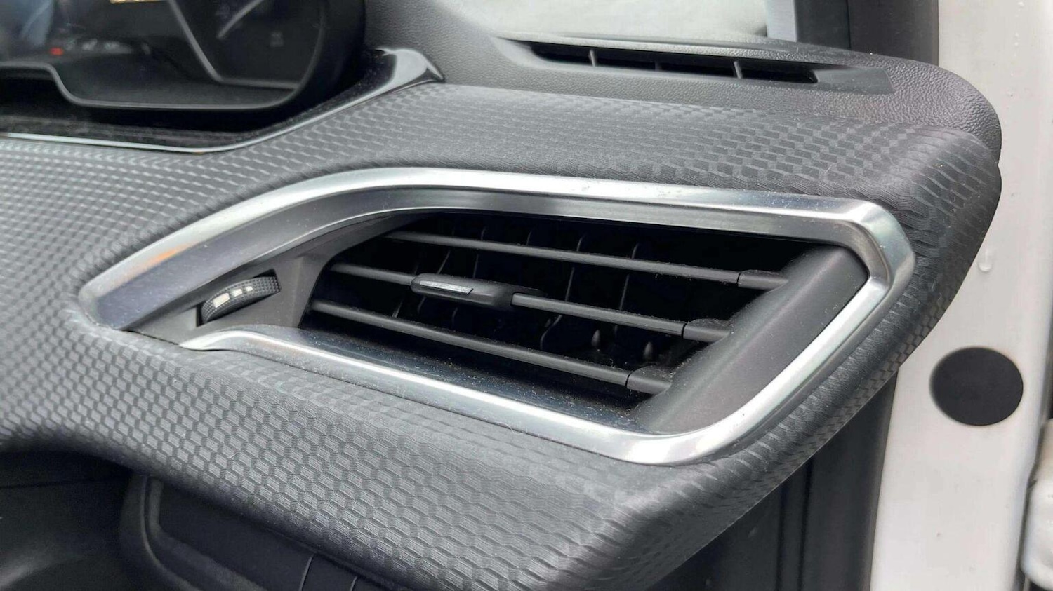 Used Peugeot 208 2016 for sale - 78070315: Photo 40