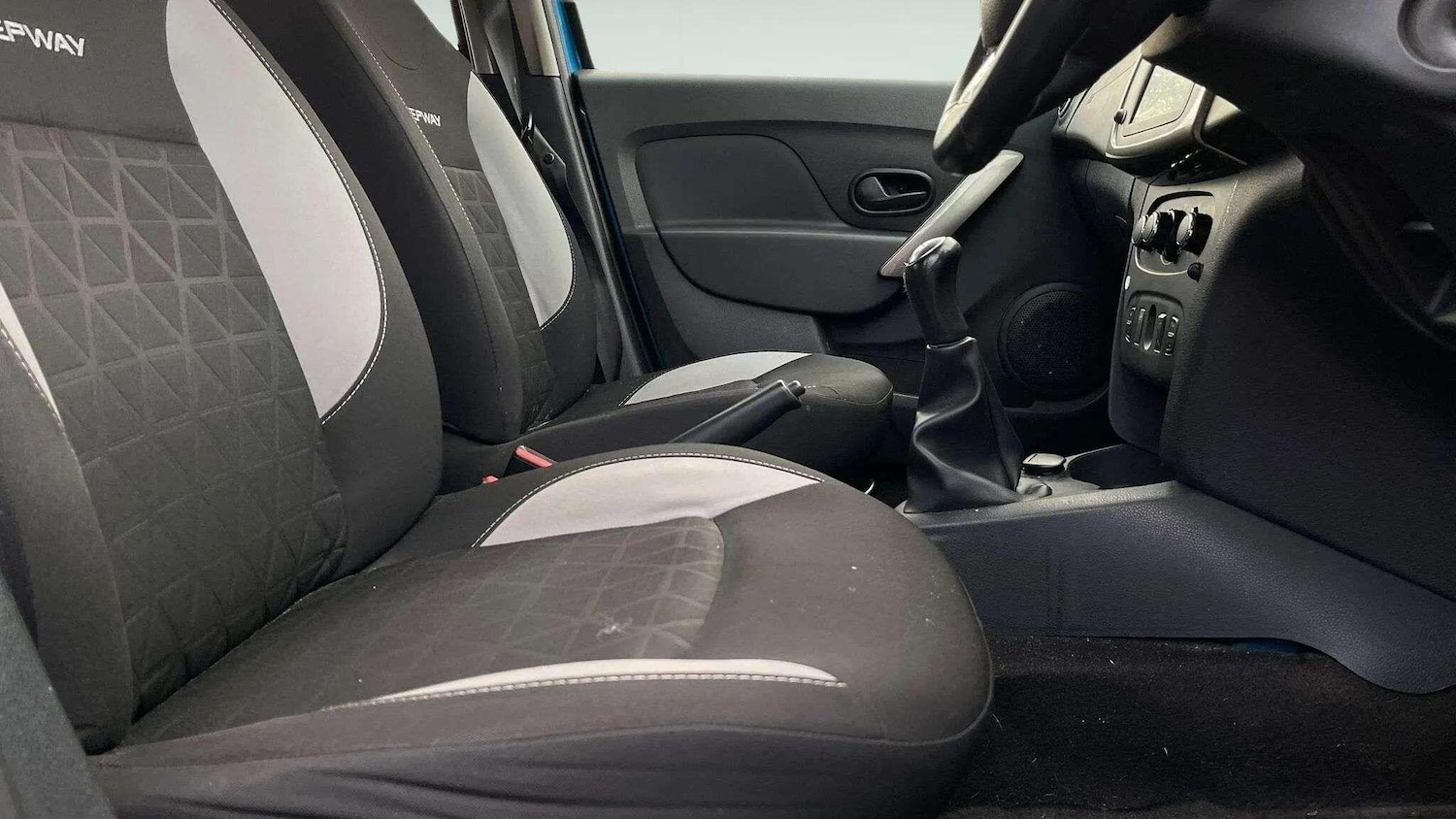 Used Dacia Sandero Stepway 2014 for sale - 78171125: Photo 25