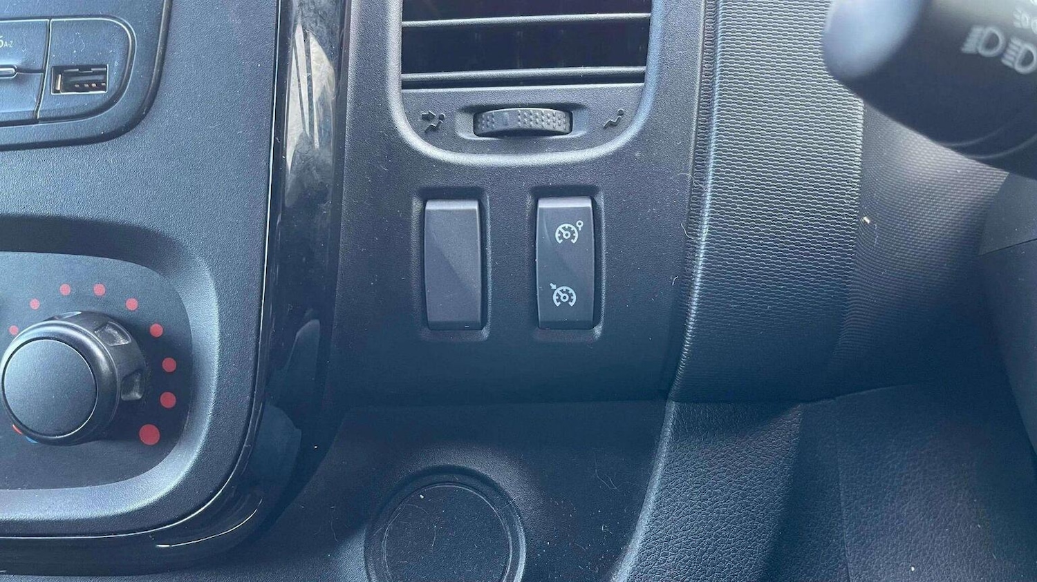 Used Vauxhall Vivaro 2017 for sale - 78070501: Photo 10