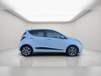Used Hyundai i10 2018 for sale - 79049622: Photo