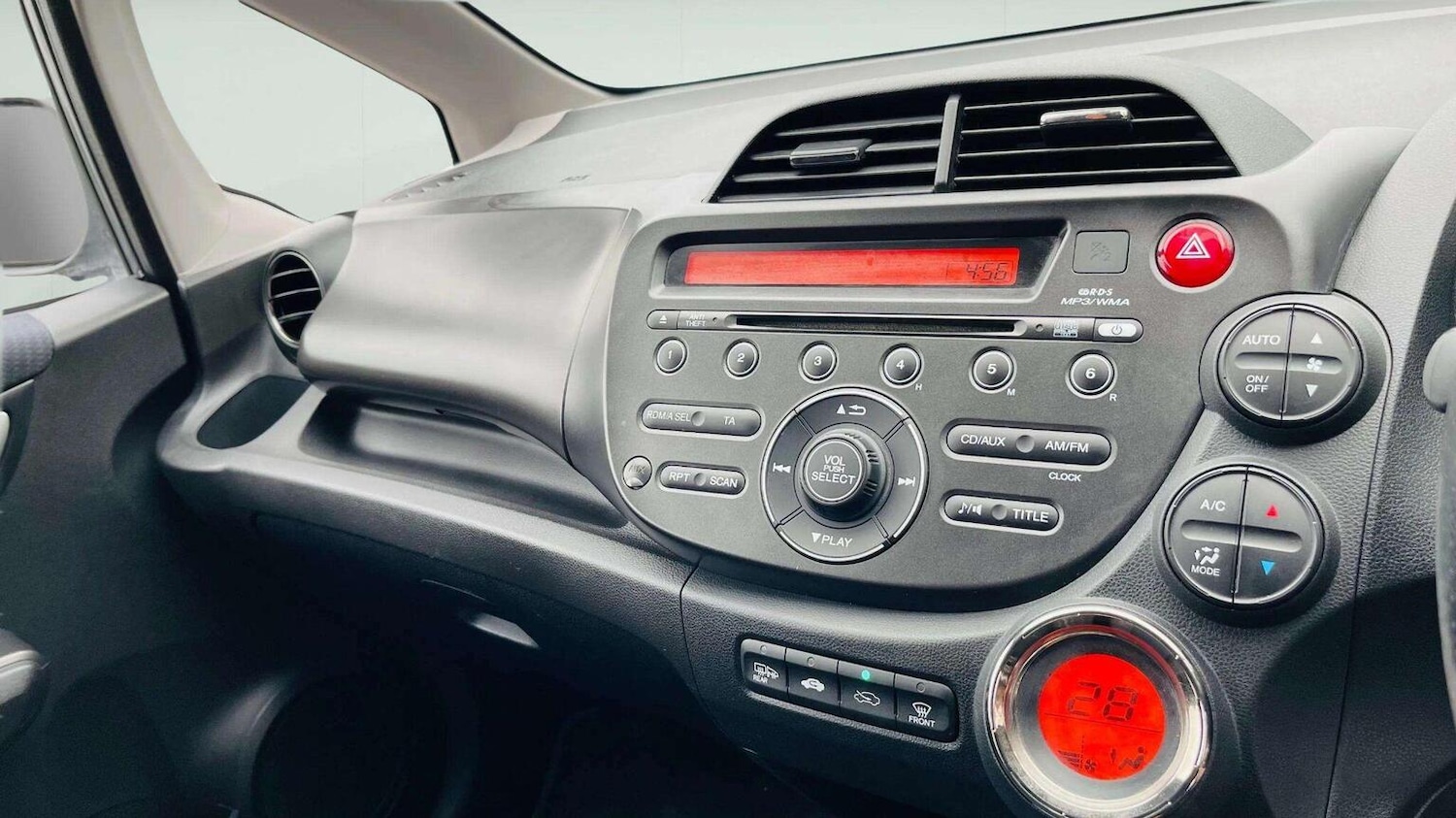 Used Honda Jazz 2015 for sale - 78070364: Photo 21