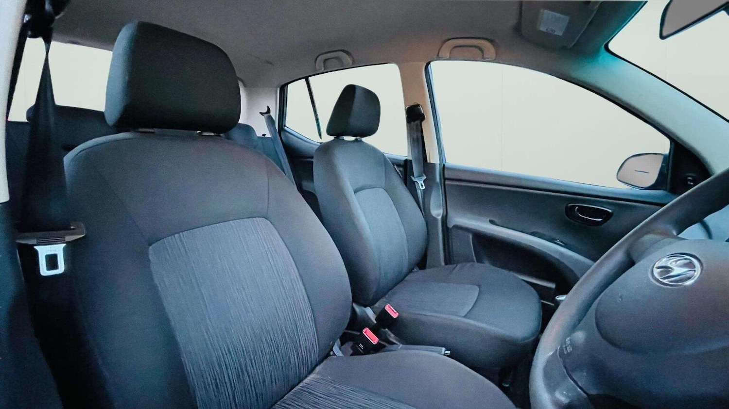 Used Hyundai i10 2013 for sale - 78070334: Photo 21