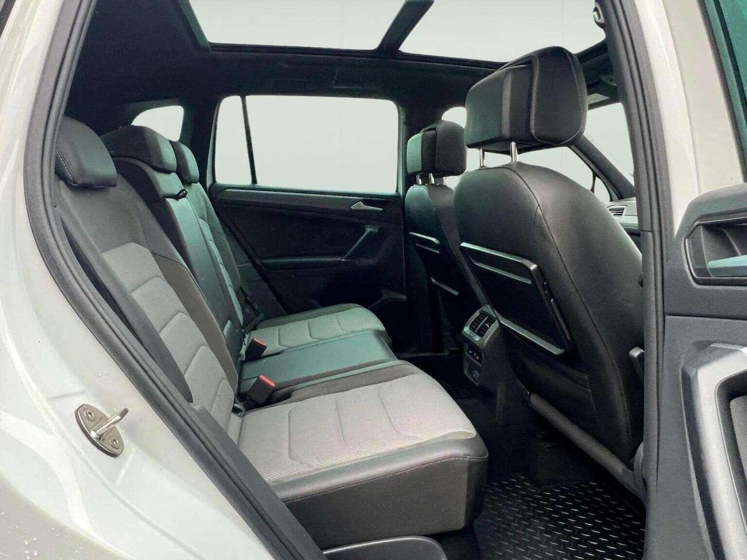 Used Volkswagen Tiguan 2017 for sale - 78070323: Photo 17