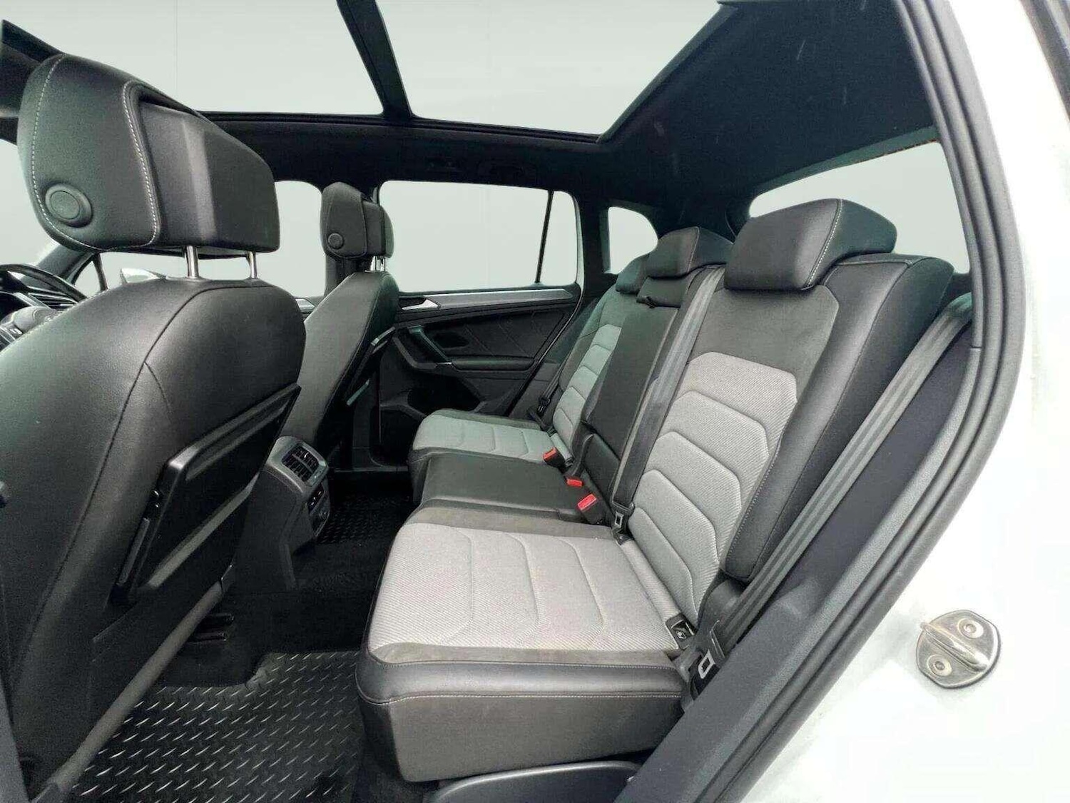 Used Volkswagen Tiguan 2017 for sale - 78070323: Photo 9