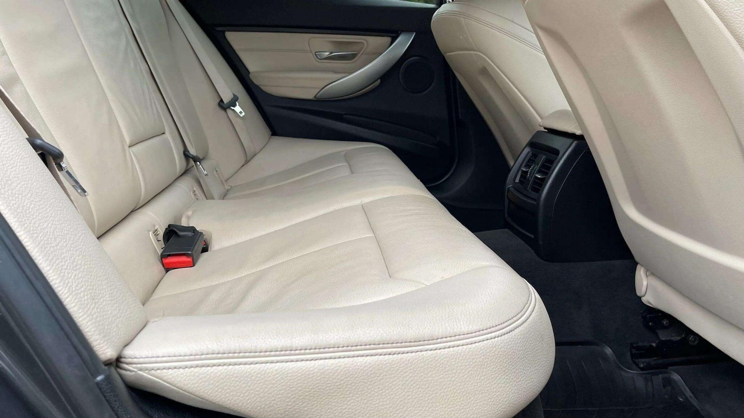 Used BMW 3 Series 2015 for sale - 78171231: Photo 27