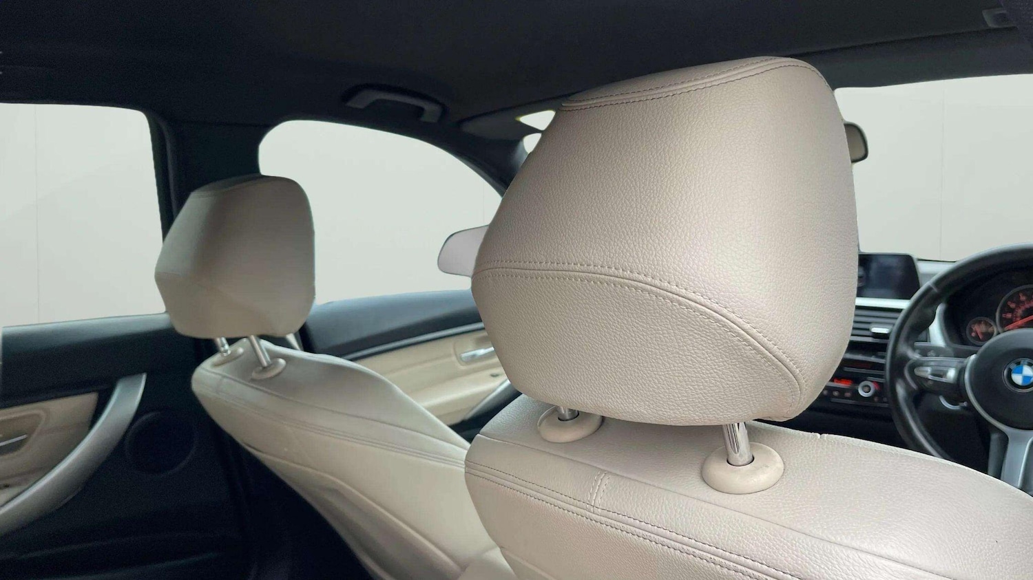 Used BMW 3 Series 2015 for sale - 78171231: Photo 28